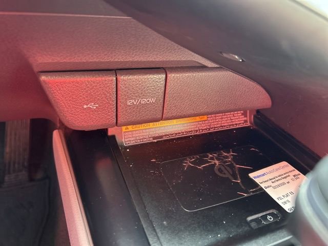 Used 2020 Toyota Camry XLE image 10