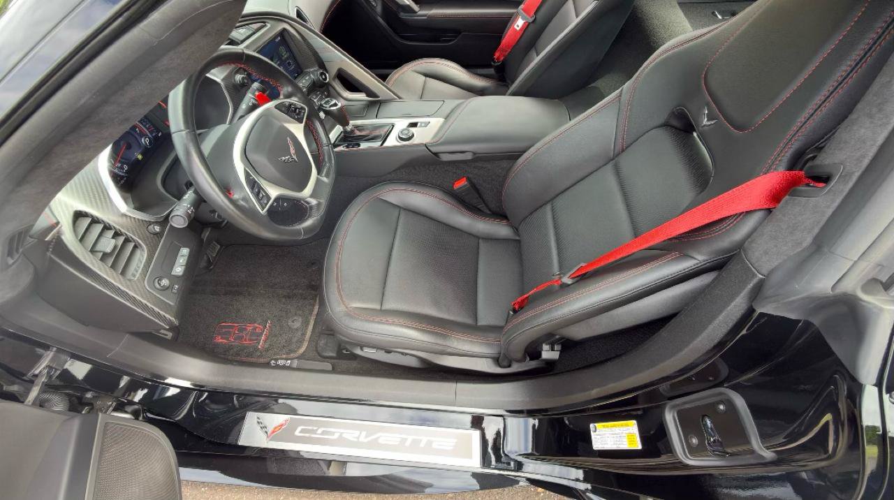 Used 2019 Chevrolet Corvette Grand Sport RWD image 38