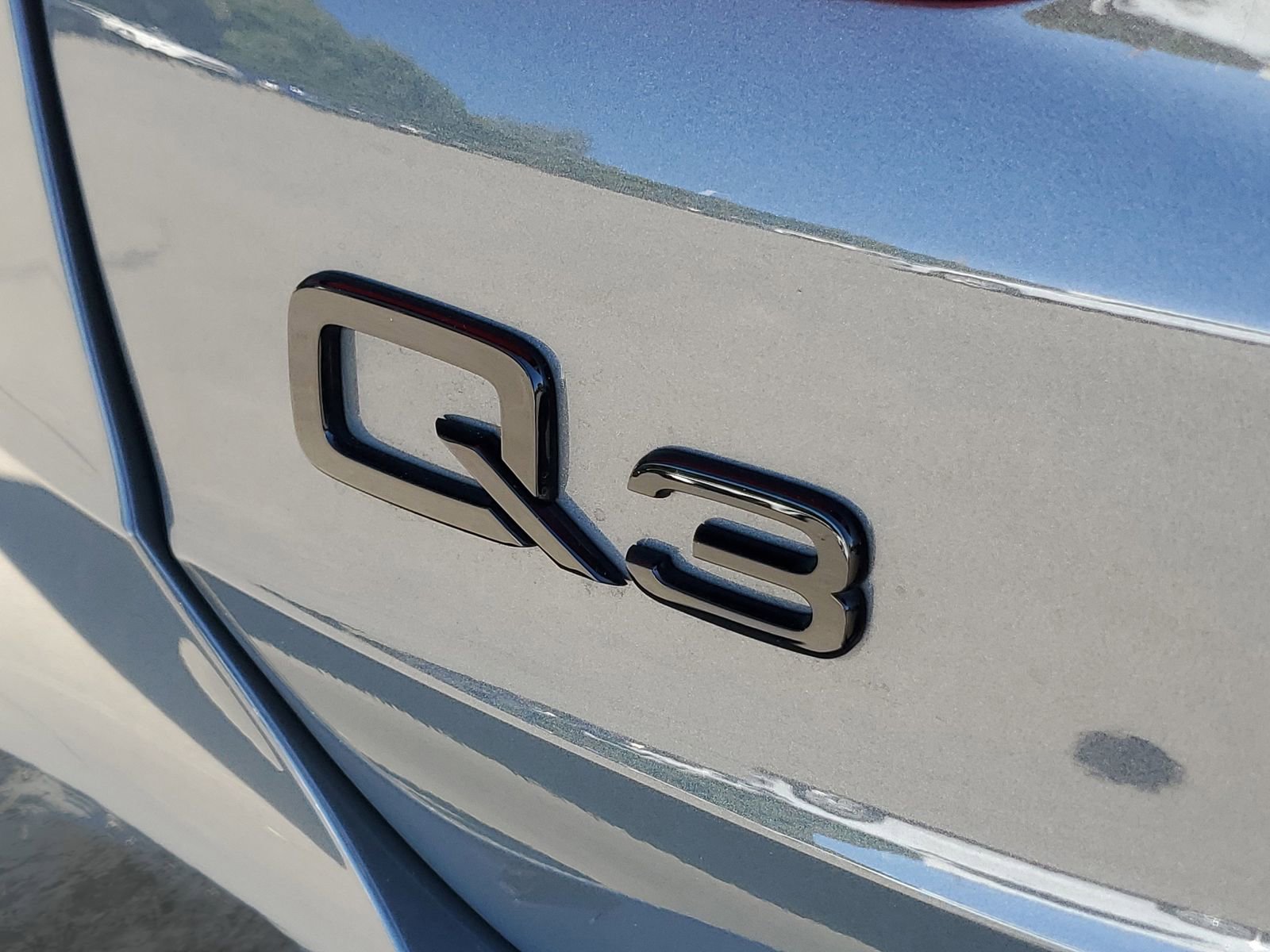 Used 2025 Audi Q3 2.0T Premium w/ Convenience Package image 7