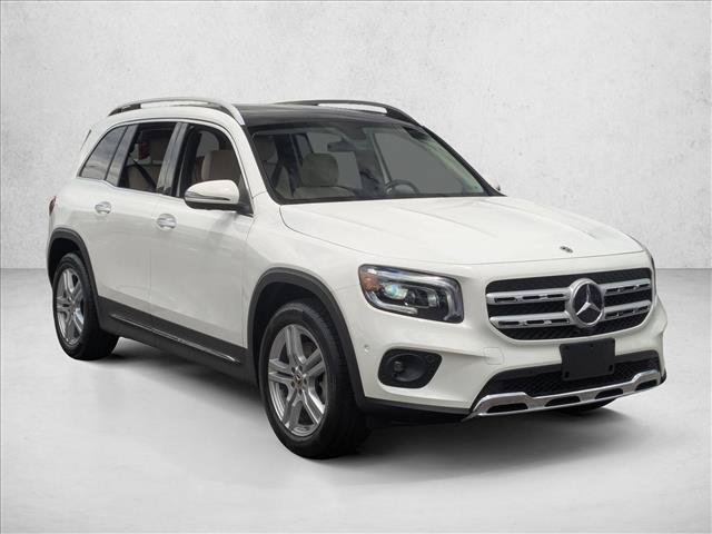 Used 2023 Mercedes-Benz GLB 250 4MATIC image 3
