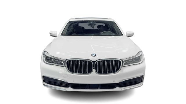 Used 2019 BMW 750i w/ Autobahn Package RWD image 6