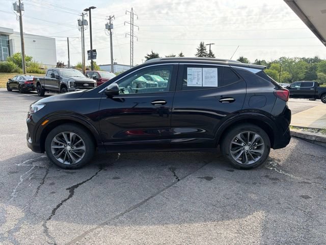 Used 2021 Buick Encore GX Select w/ LPO, Active Lifestyle Package AWD/4WD image 2