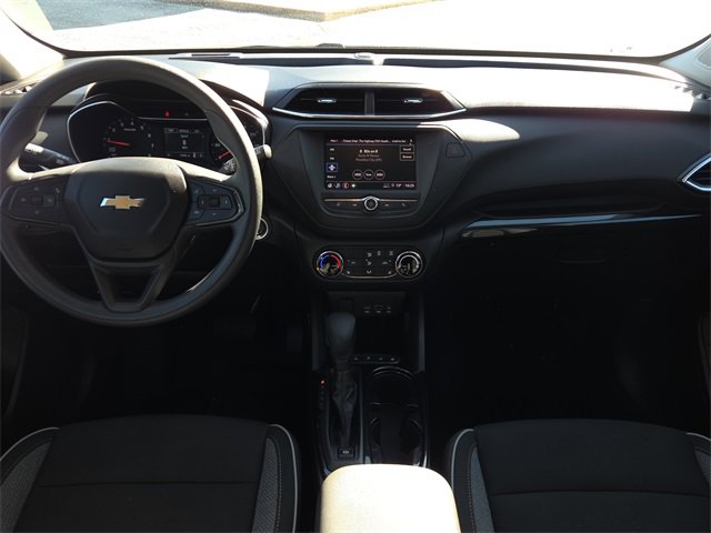 Used 2022 Chevrolet TrailBlazer LT w/ Confidence II Package image 12
