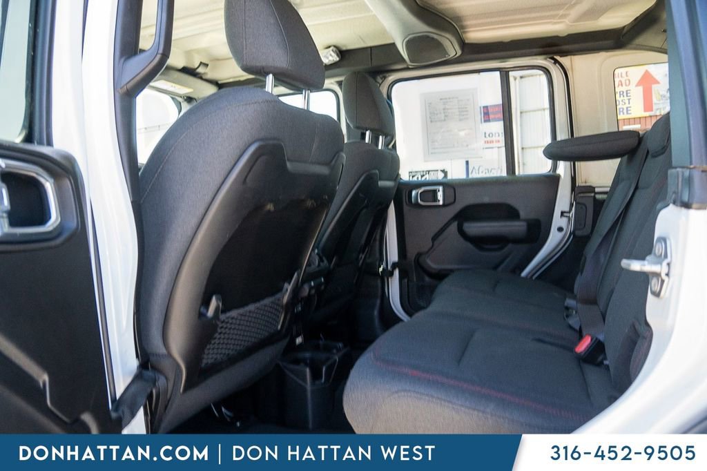 Used 2024 Jeep Wrangler Unlimited Rubicon AWD/4WD image 21