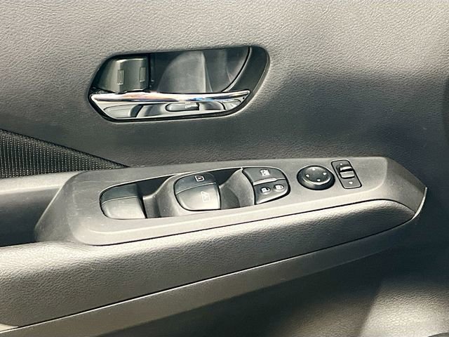 Used 2024 Nissan Kicks SV FWD image 17