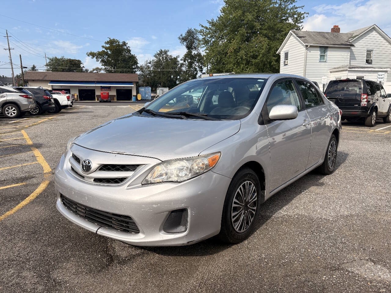 Used 2011 Toyota Corolla LE FWD image 2