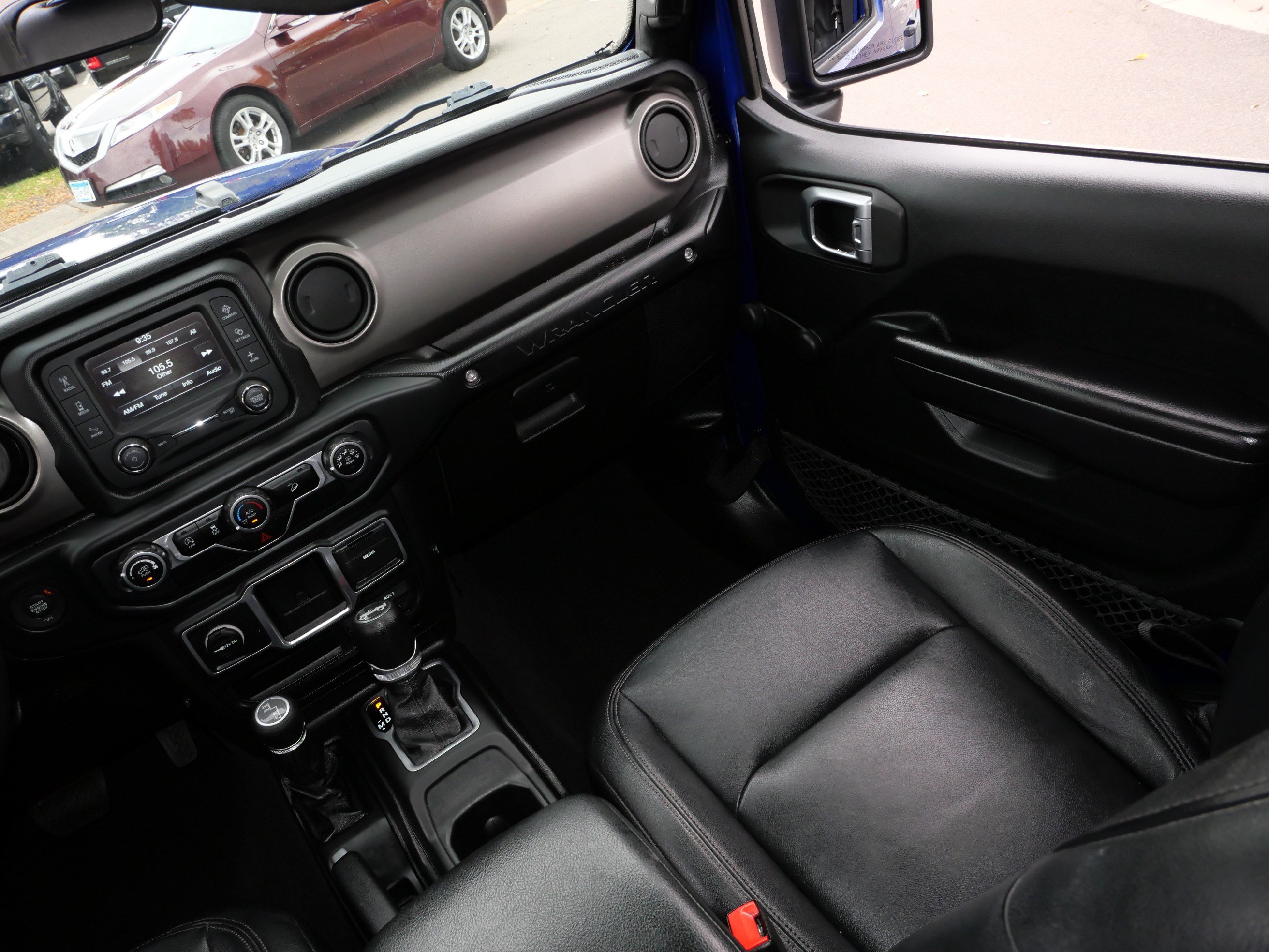 Used 2018 Jeep Wrangler Unlimited Sport AWD/4WD image 11