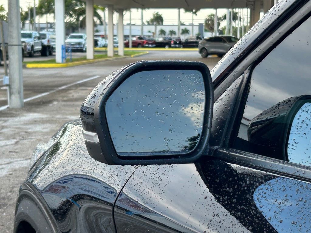 Used 2025 Ford Explorer ST image 18