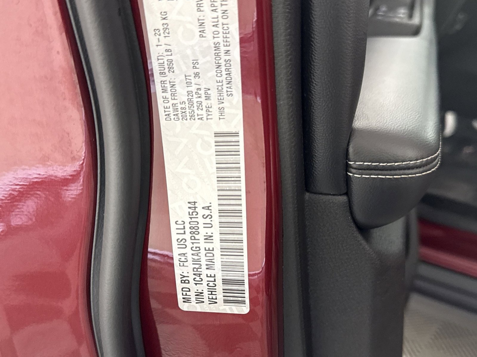 Used 2023 Jeep Grand Cherokee L Laredo image 29