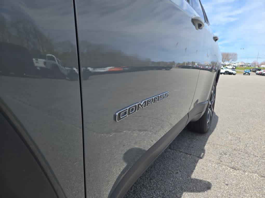 Used 2024 Jeep Compass Limited AWD/4WD image 25