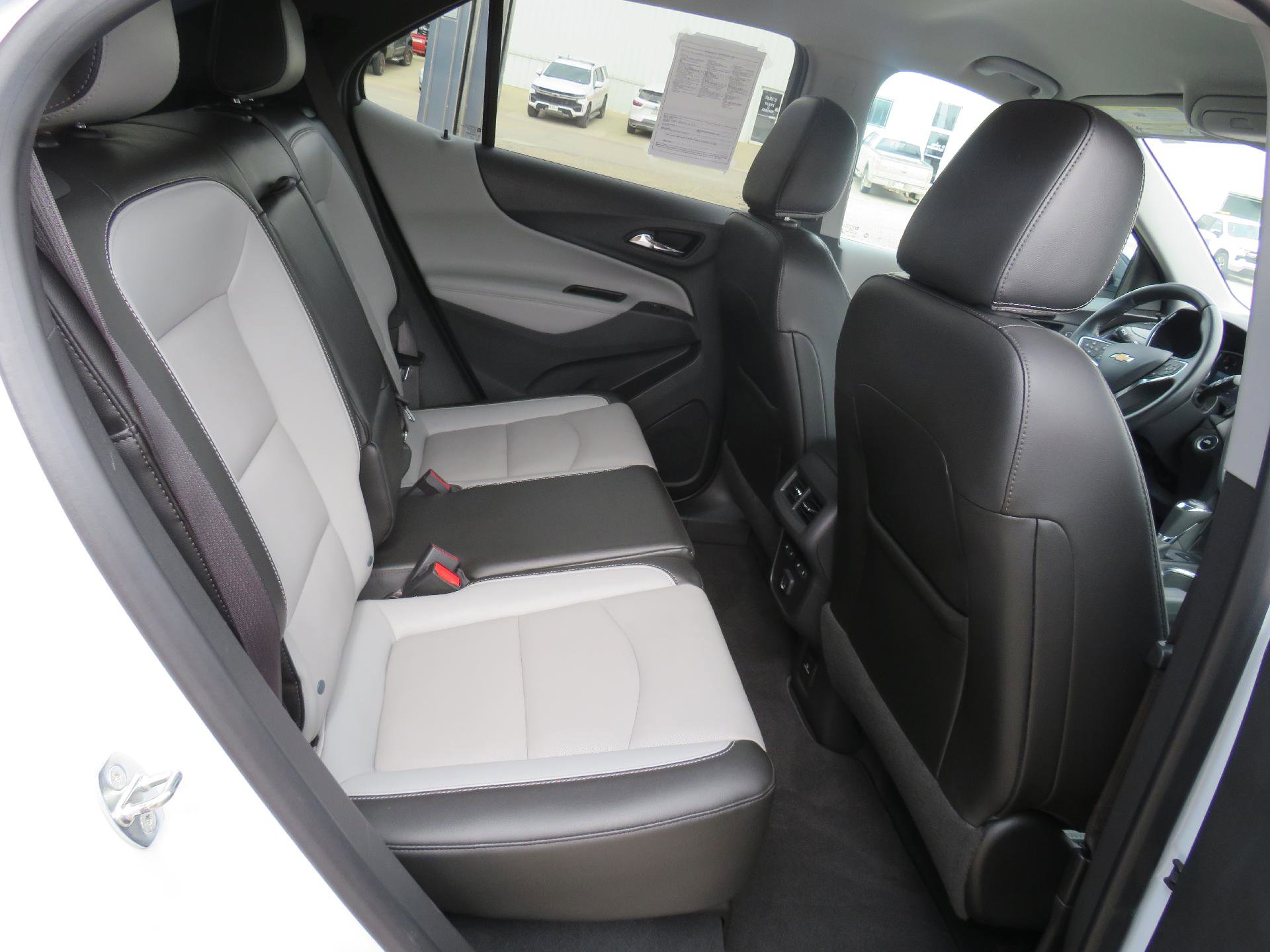 Used 2021 Chevrolet Equinox Premier image 13