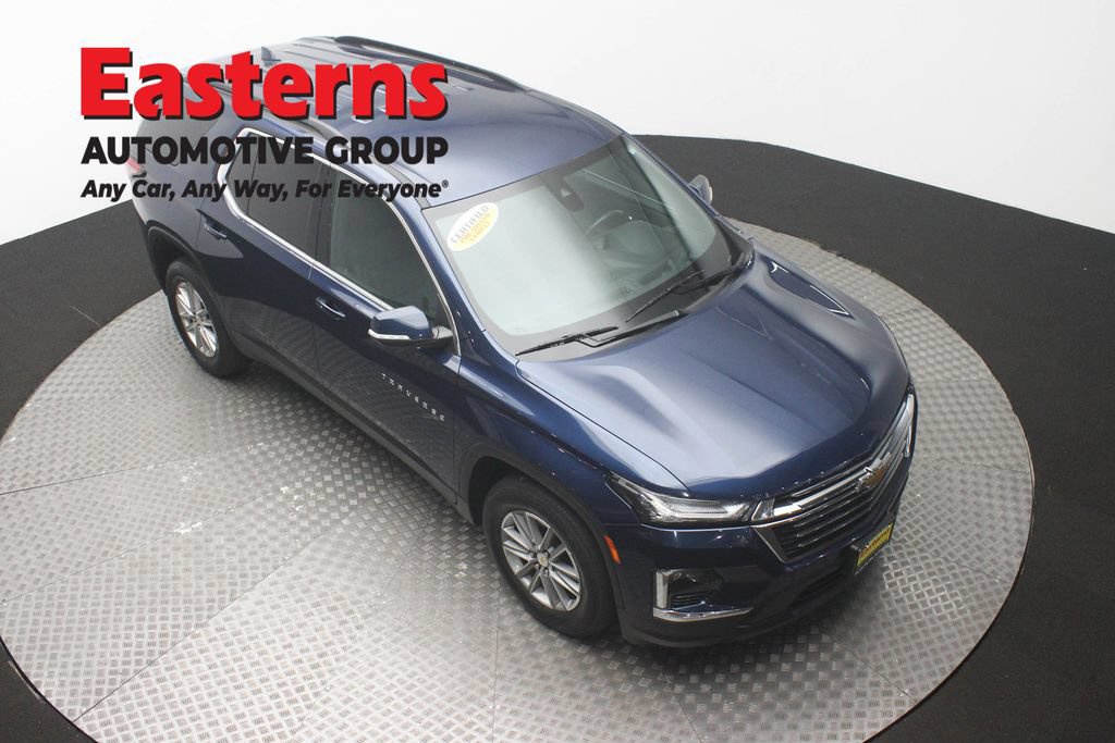 Used 2023 Chevrolet Traverse LT AWD/4WD image 3
