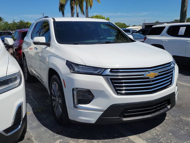 Used 2023 Chevrolet Traverse Premier FWD image 2