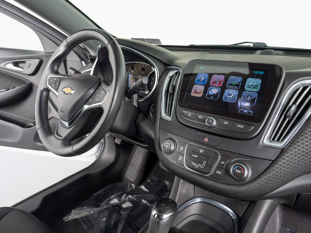Used 2017 Chevrolet Malibu LT FWD image 30