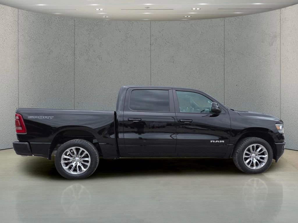 Used 2023 RAM 1500 Laramie AWD/4WD image 2