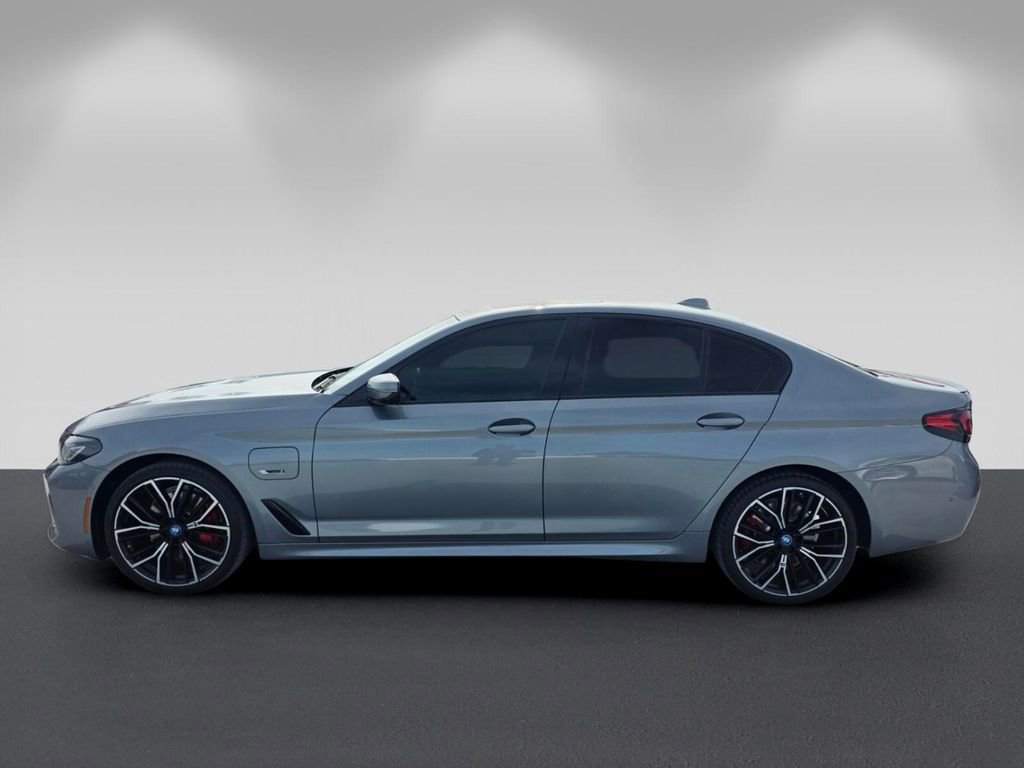 Certified 2023 BMW 530e w/ M Sport Package RWD image 7