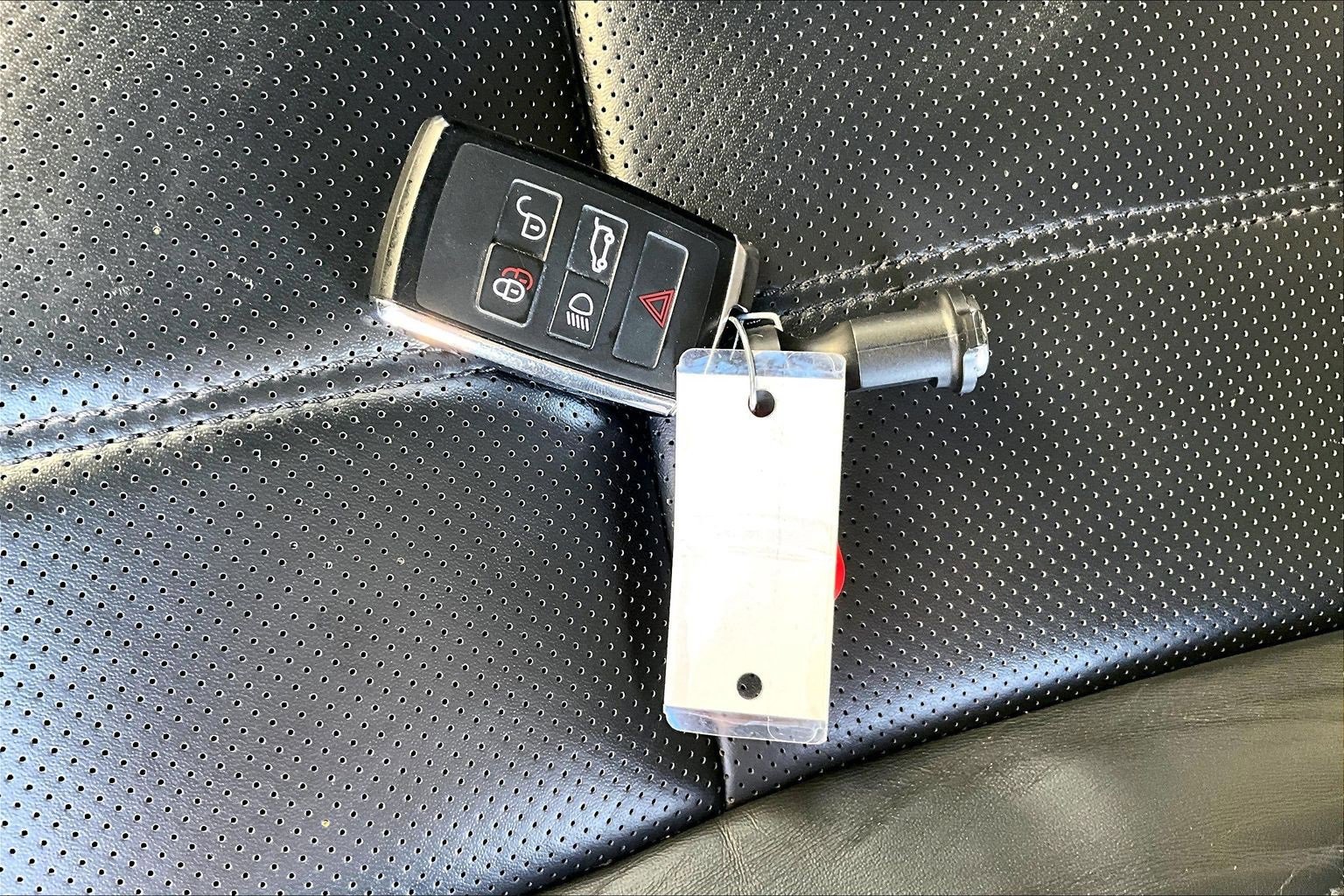 Used 2020 Land Rover Range Rover Sport HSE image 11