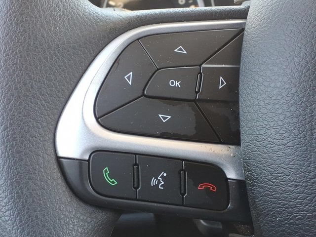 Used 2023 Jeep Renegade Latitude AWD/4WD image 28