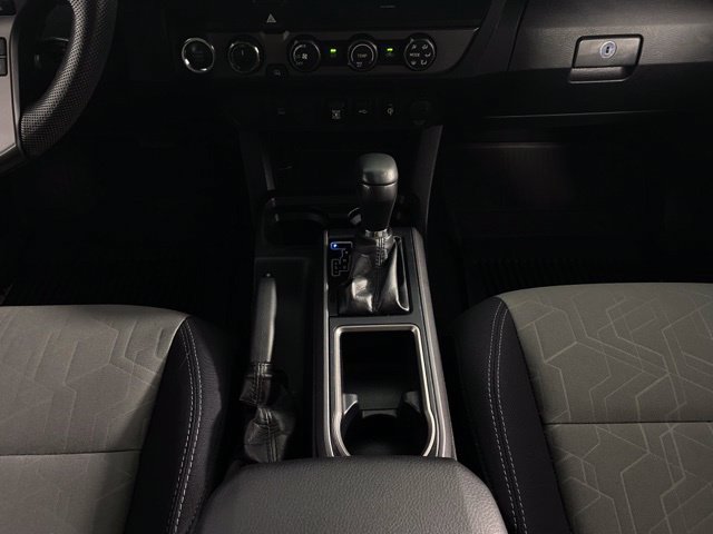Used 2020 Toyota Tacoma TRD Sport AWD/4WD image 23