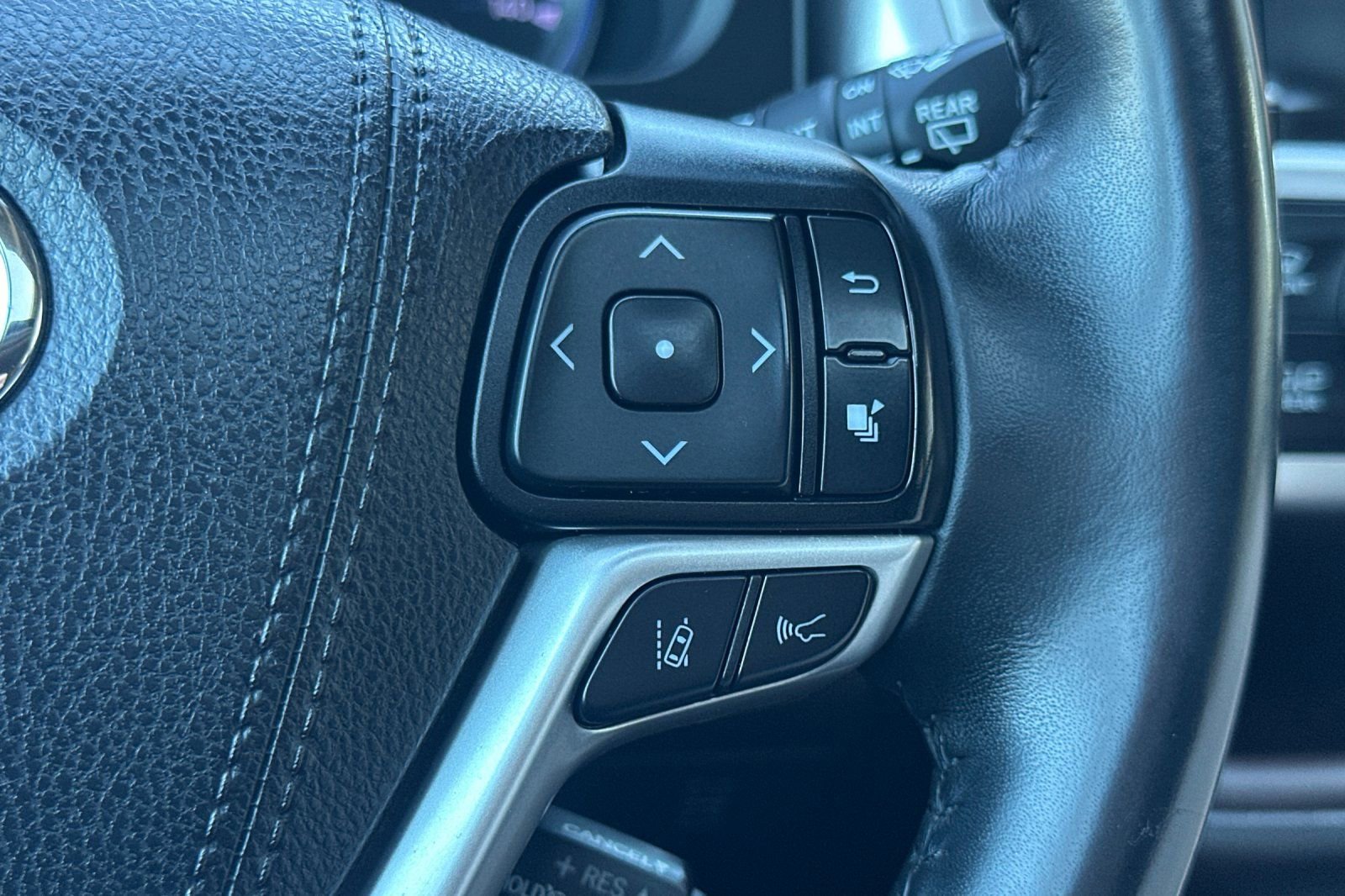 Certified 2019 Toyota Highlander XLE image 31