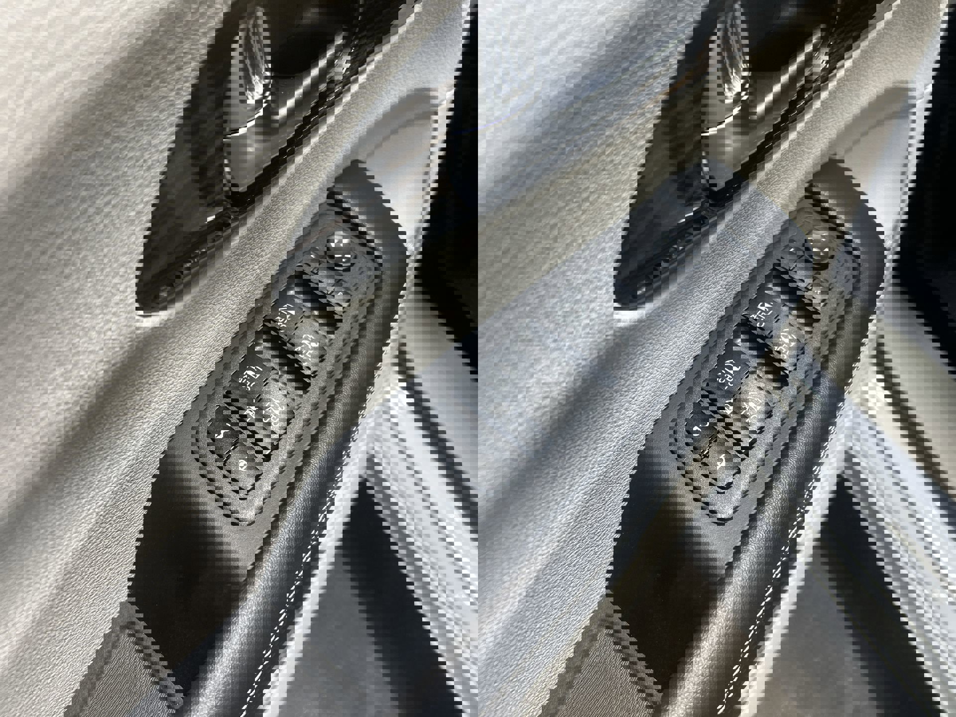 Used 2022 Chrysler Pacifica Limited image 25