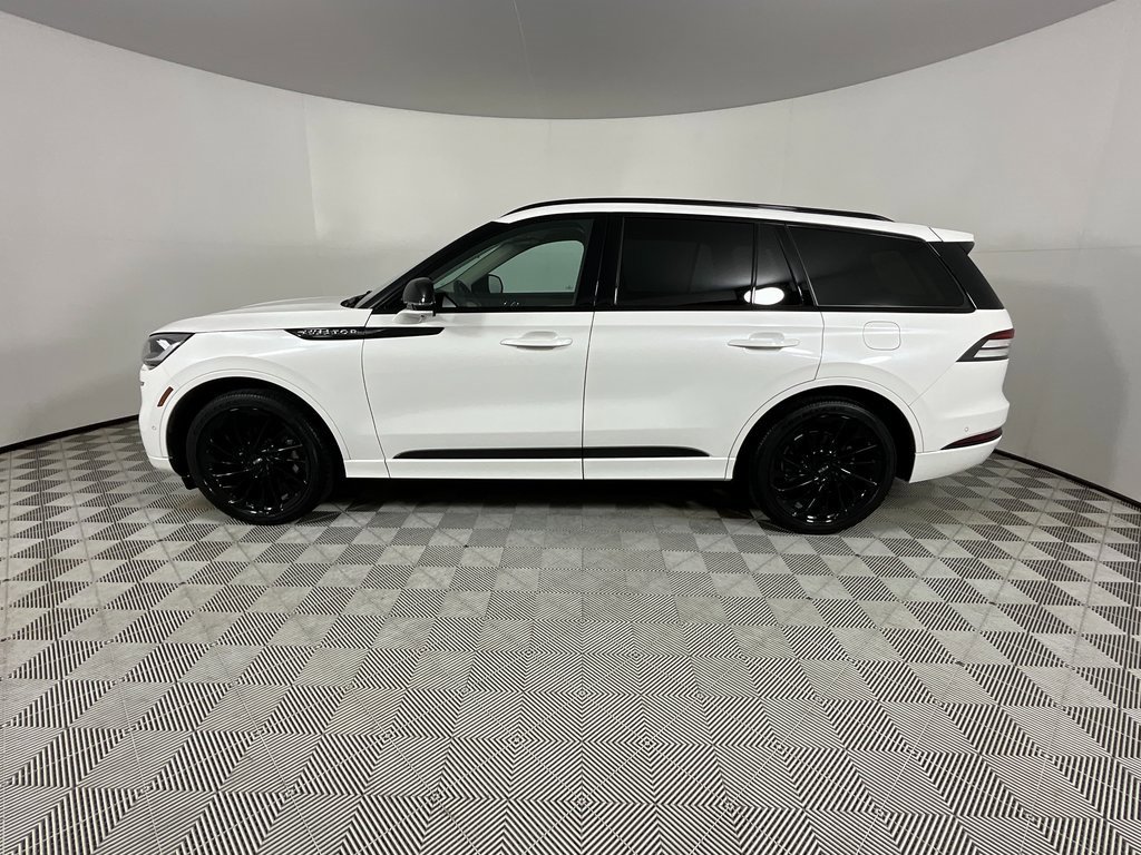 Certified 2024 Lincoln Aviator Reserve w/ Jet Package image 2
