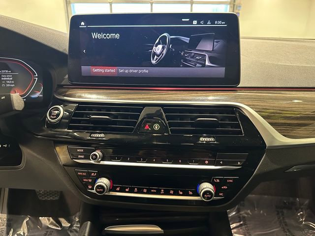 Used 2021 BMW 540i xDrive w/ Premium Package image 12