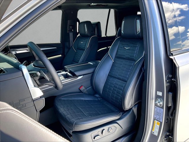 Certified 2026 Cadillac Escalade V w/ LPO, Onyx Lite Package AWD/4WD image 27