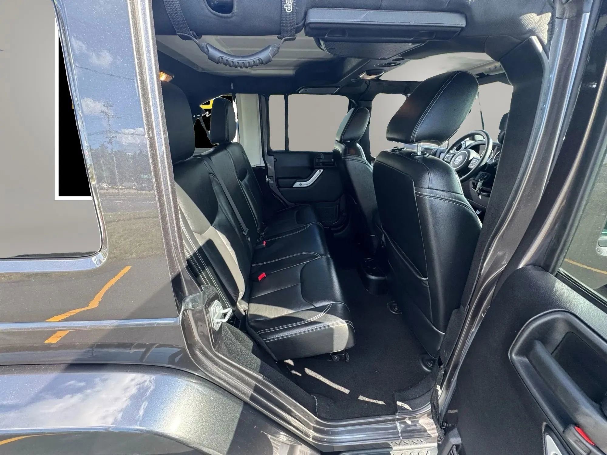 Used 2016 Jeep Wrangler Unlimited Sahara w/ Dual Top Group image 19