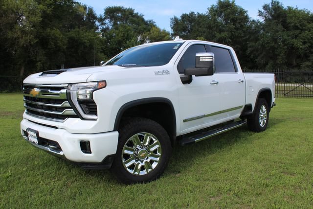 Used 2024 Chevrolet Silverado 2500 High Country w/ Z71 Off-Road Package AWD/4WD image 2