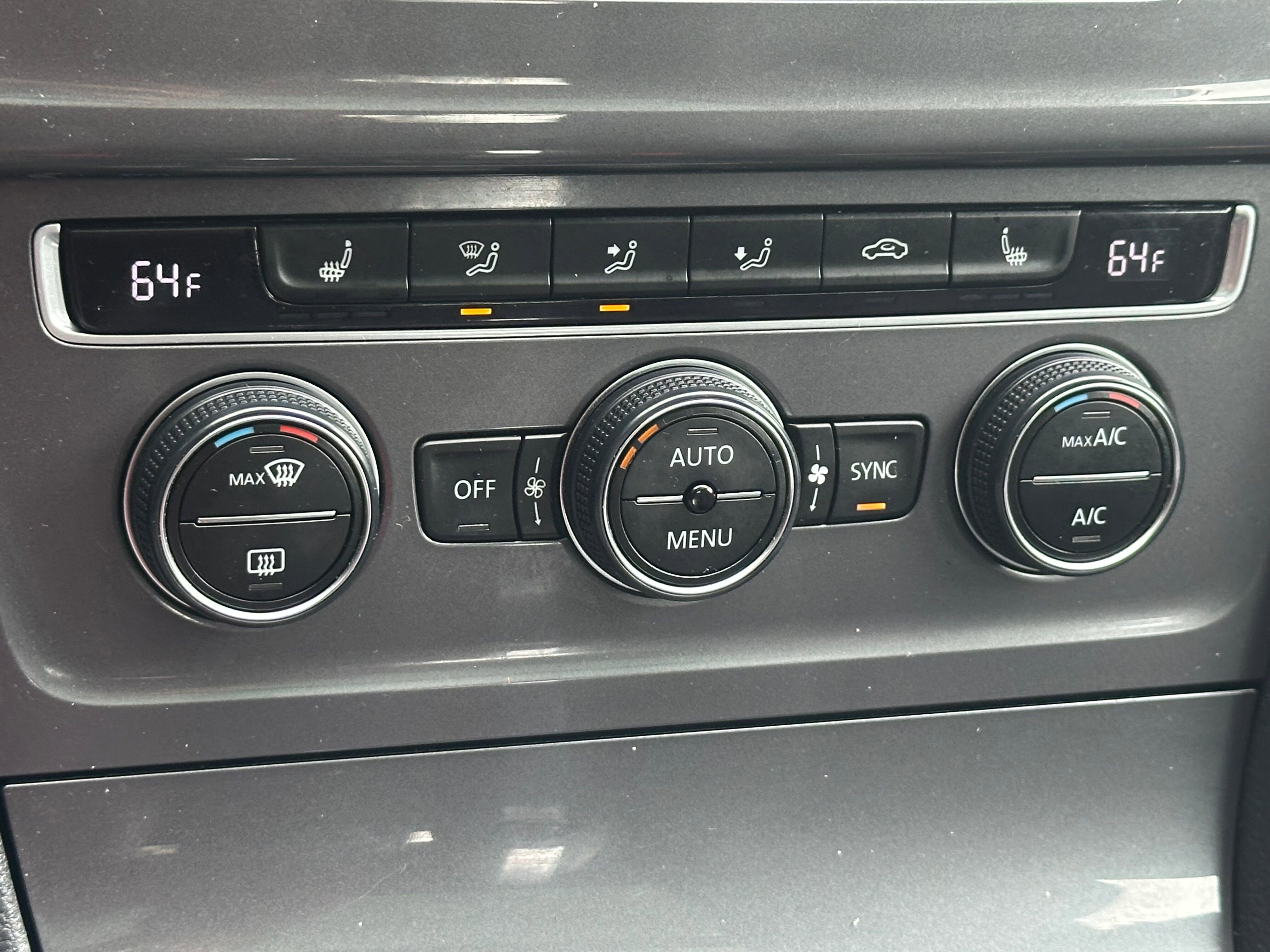 Used 2017 Volkswagen Golf Alltrack SE image 28