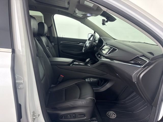 Used 2021 Buick Enclave Avenir image 16
