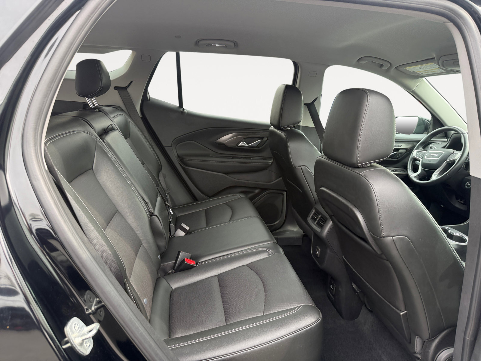 Used 2022 GMC Terrain SLT w/ Infotainment Package II image 18