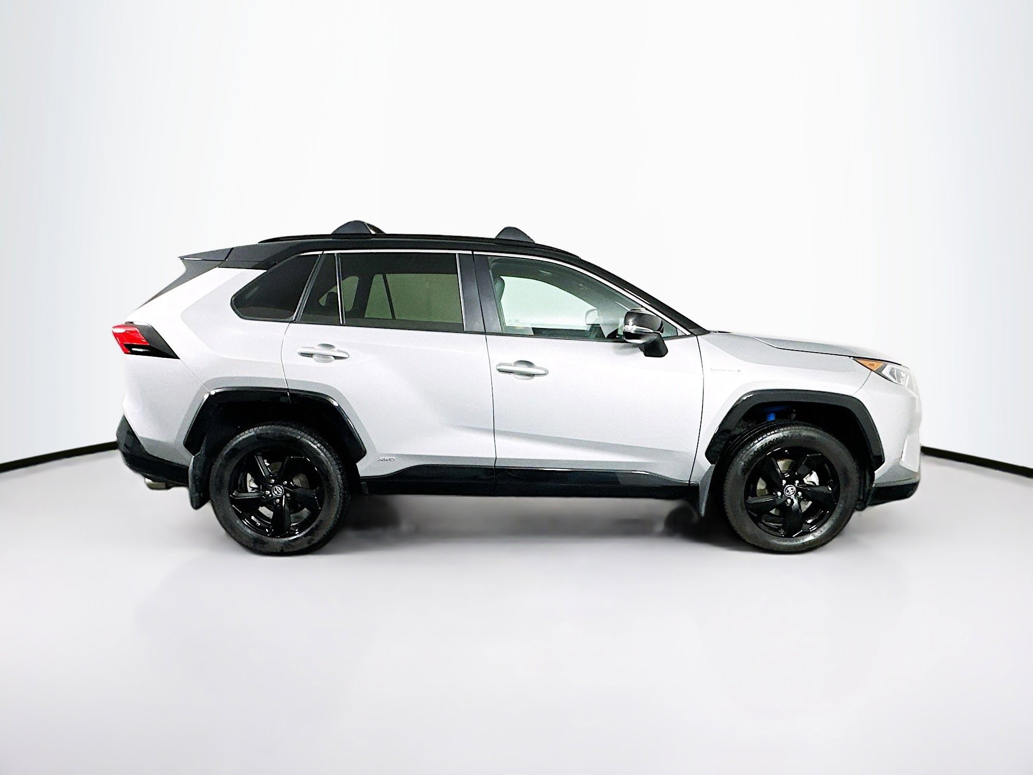 Used 2019 Toyota RAV4 XSE image 10