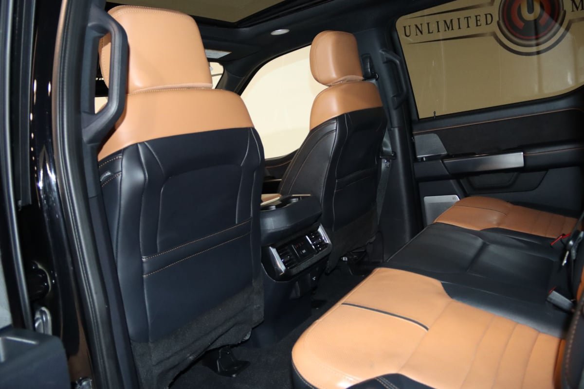 Used 2023 Ford F250 Platinum w/ FX4 Off-Road Package AWD/4WD image 65