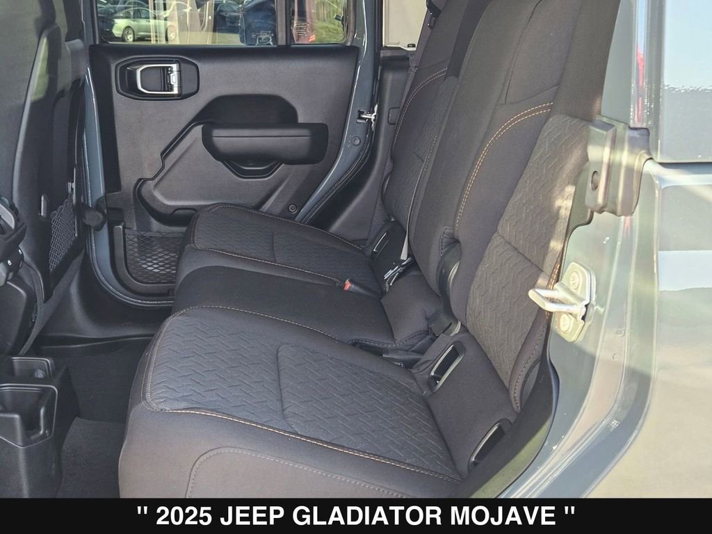 Used 2025 Jeep Gladiator Mojave w/ Convenience Group image 17