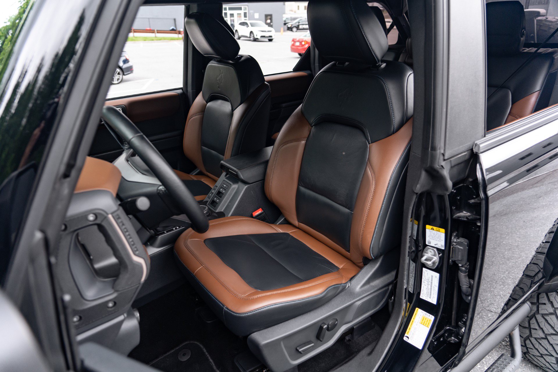 Used 2024 Ford Bronco Outer Banks AWD/4WD image 16