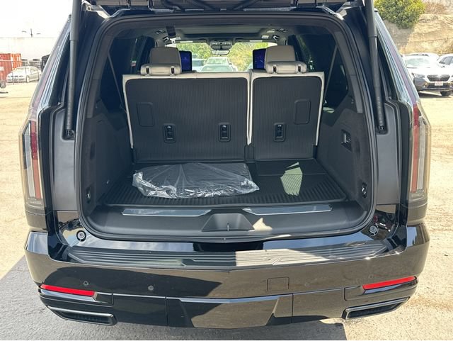 New 2026 Cadillac Escalade ESV Platinum Sport w/ LPO, ONYX Package AWD/4WD image 31