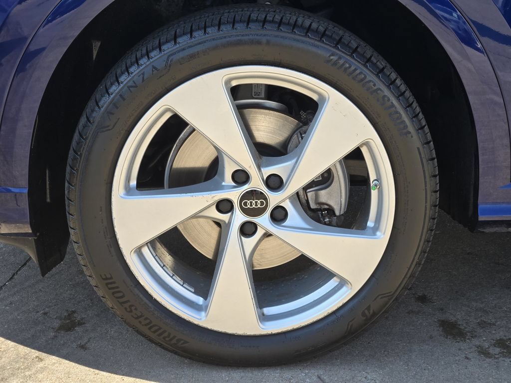 Certified 2025 Audi Q5 Premium Plus w/ Premium Plus AWD/4WD image 16