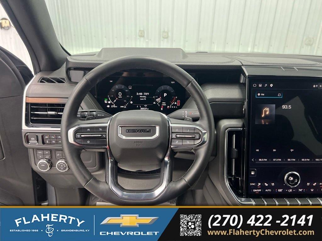 Used 2025 GMC Yukon XL Denali AWD/4WD image 27