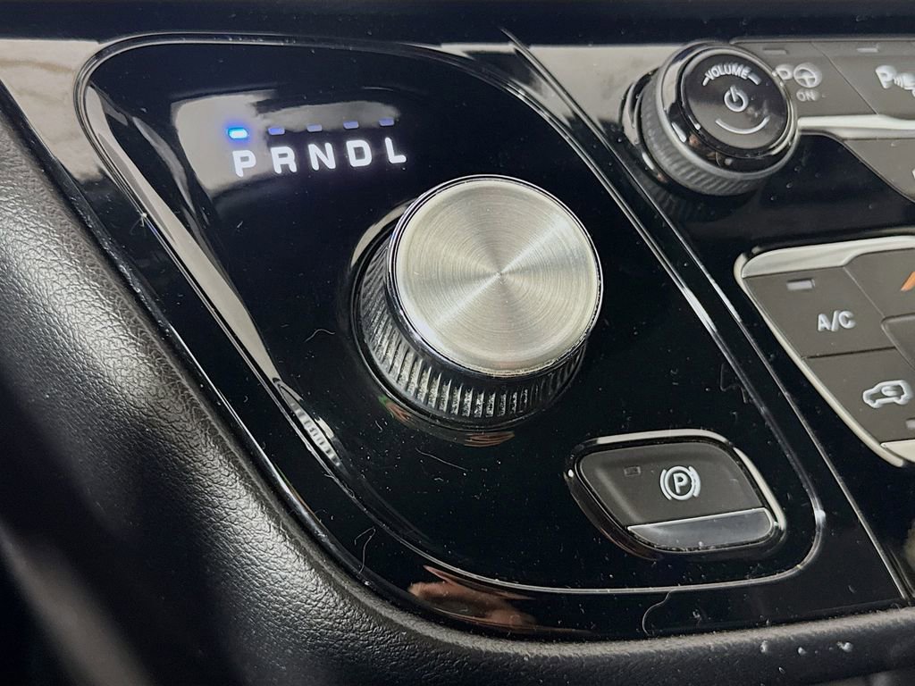 Used 2019 Chrysler Pacifica Touring Plus w/ Advanced Safetytec Group image 20