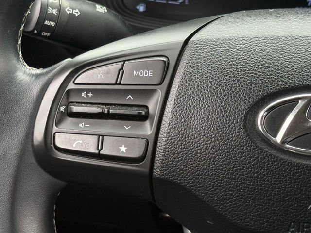 Used 2024 Hyundai Venue Limited FWD image 12