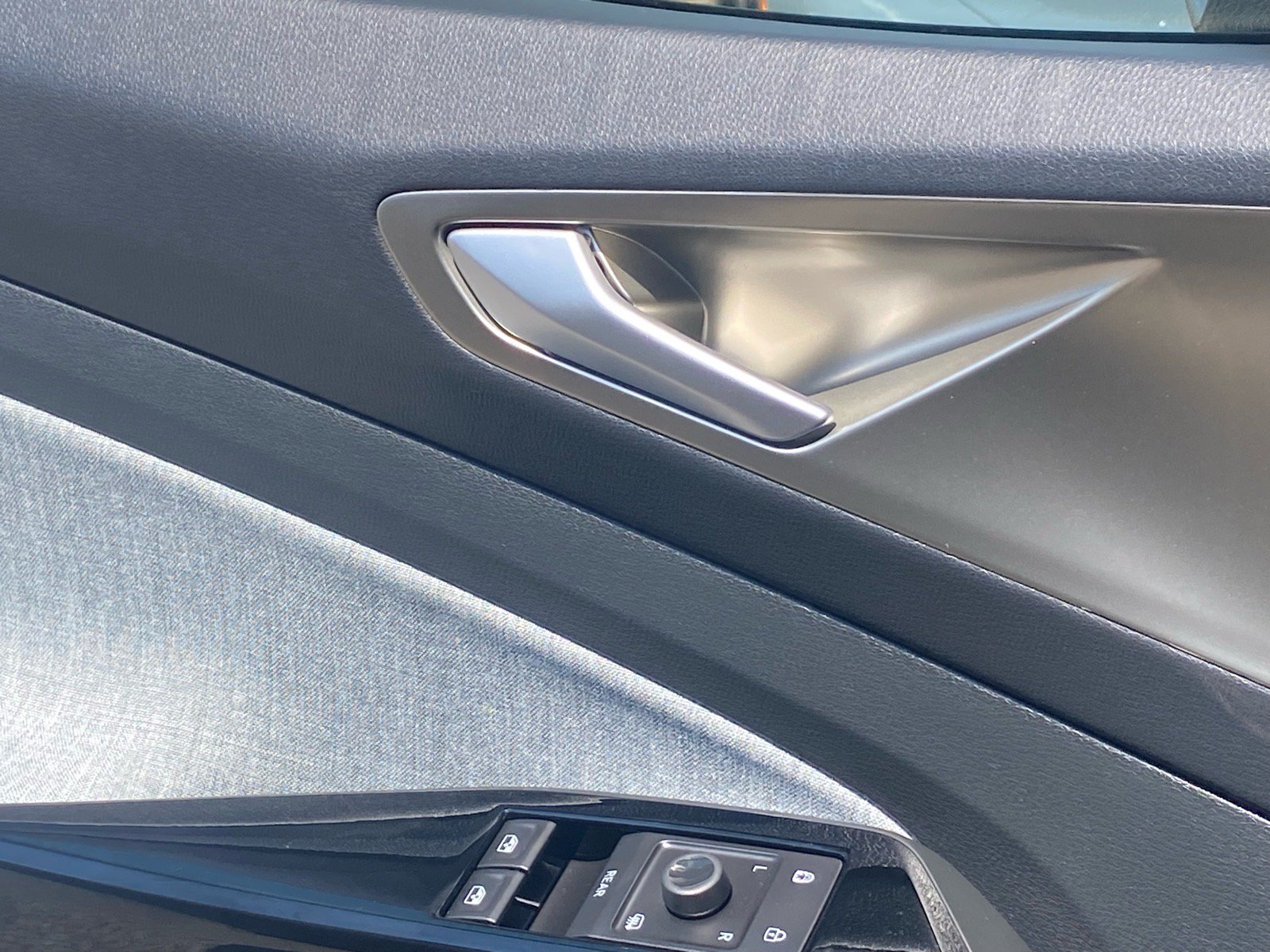 Certified 2023 Volkswagen ID.4 Pro RWD image 17