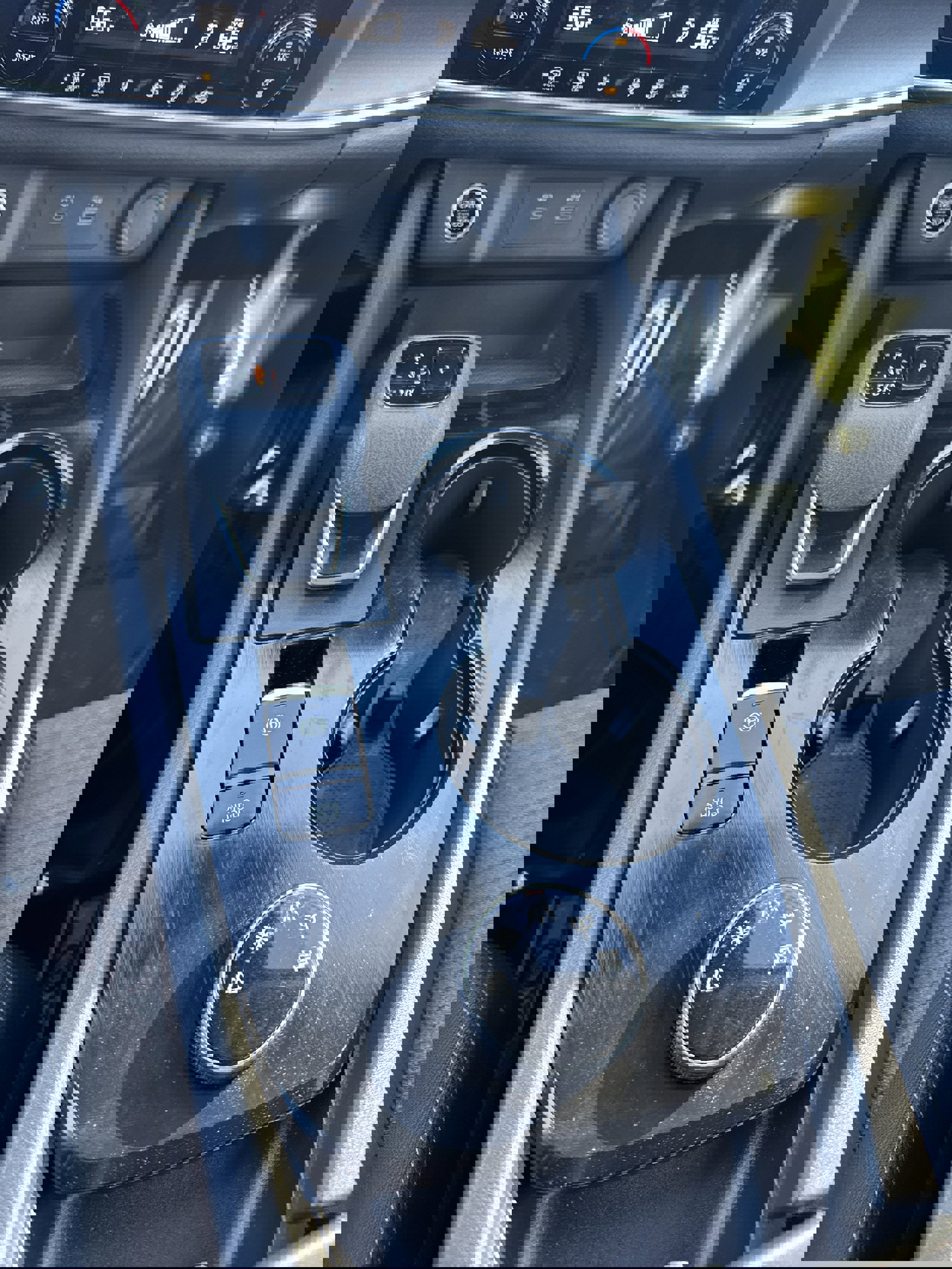 Used 2023 Nissan Rogue SV image 14