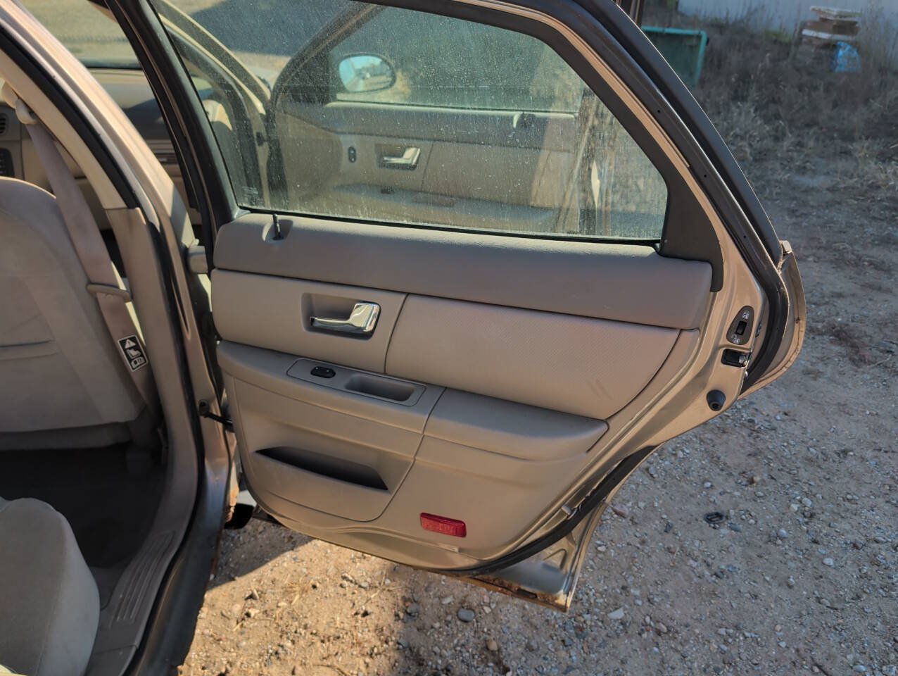 Used 2003 Ford Taurus SE FWD image 26