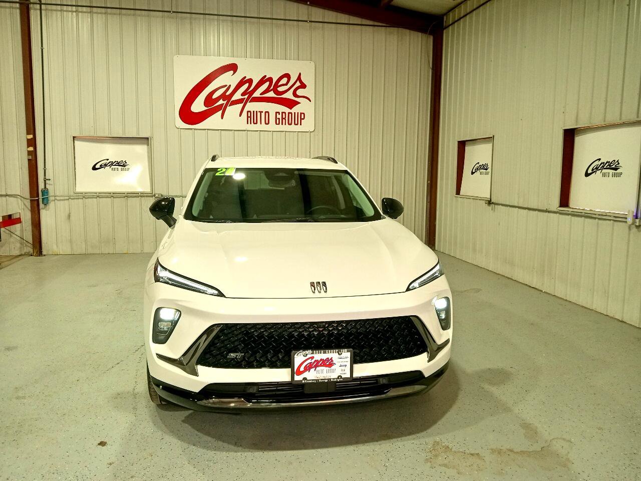 Used 2024 Buick Envision Sport Touring image 2