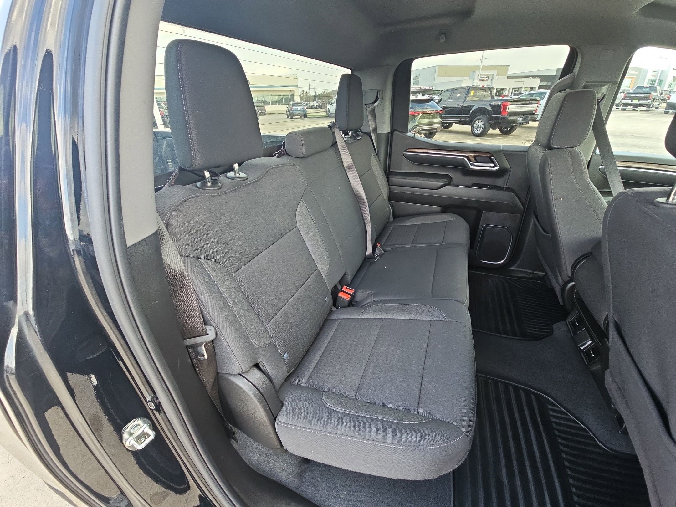 Used 2025 Chevrolet Silverado 1500 LT image 31