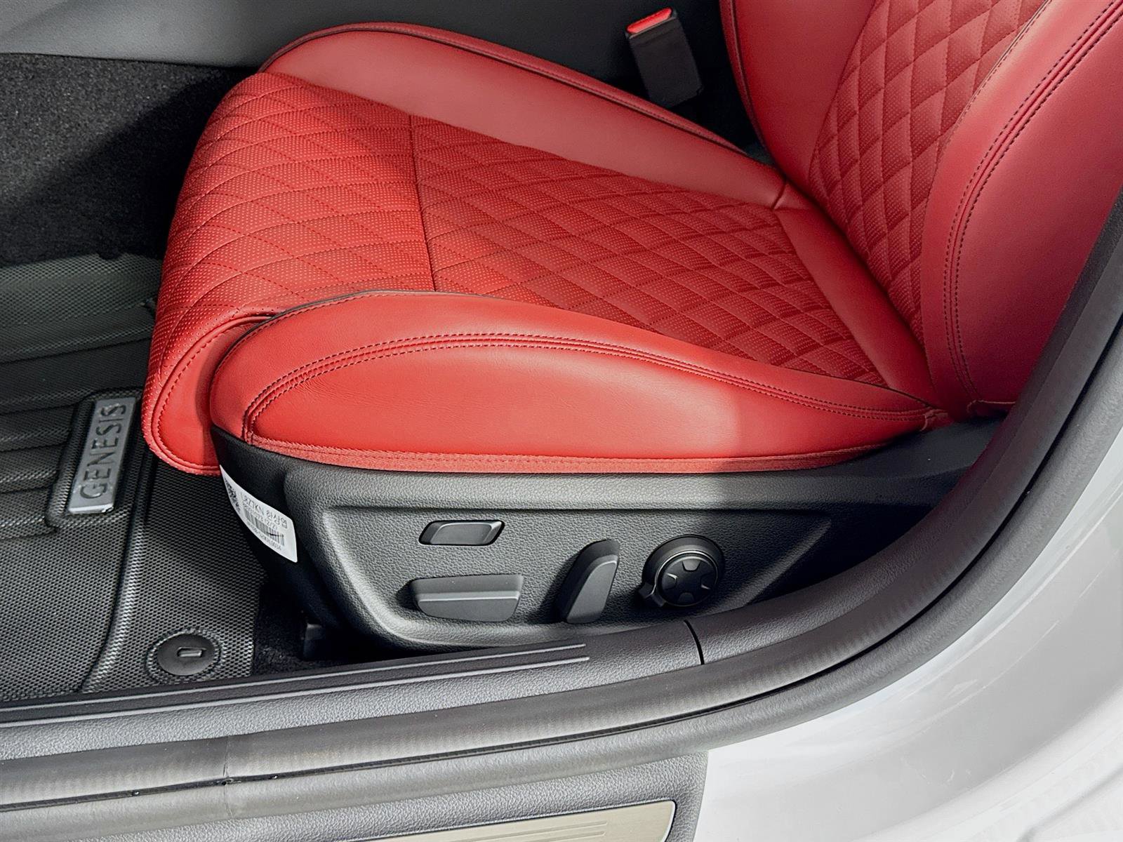 New 2025 Genesis G70 3.3T Advanced w/ Sport Prestige Package image 22