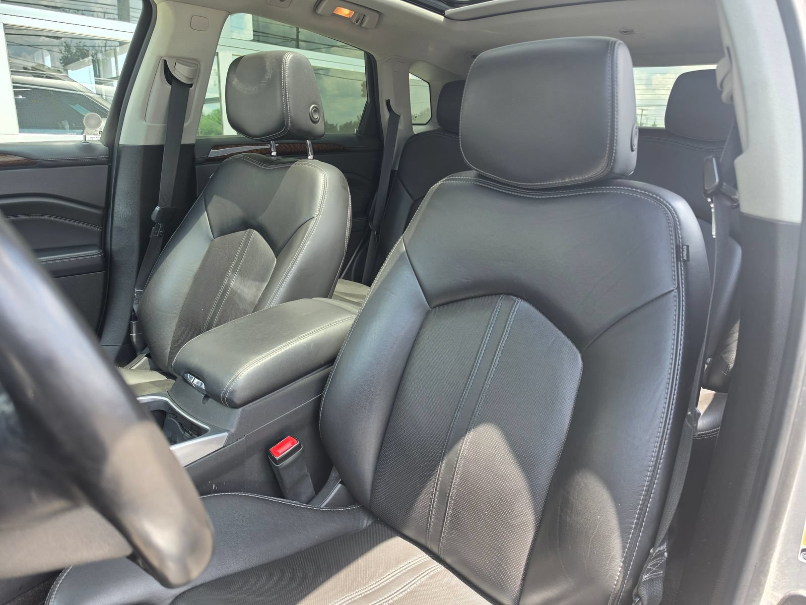 Used 2014 Cadillac SRX Luxury AWD/4WD image 8