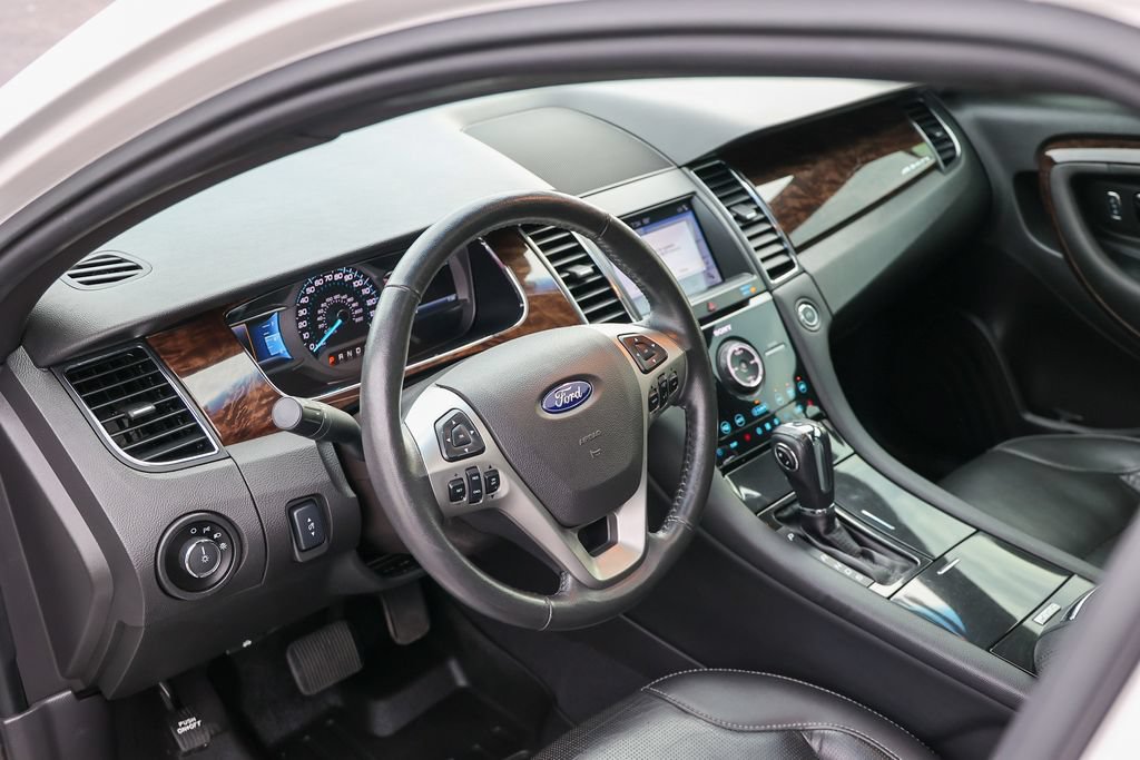 Used 2019 Ford Taurus Limited AWD/4WD image 35